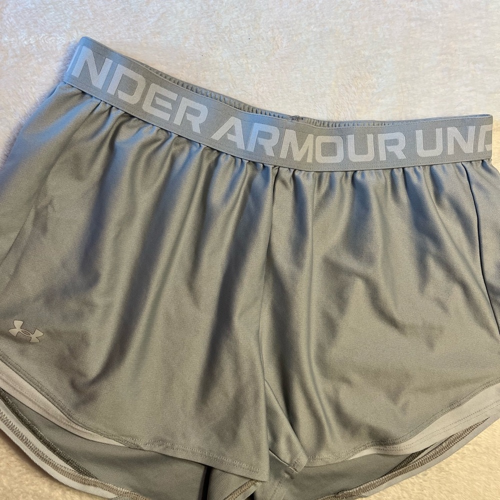 Under Armour Light Gray  Loose-Fit Athletic Shorts